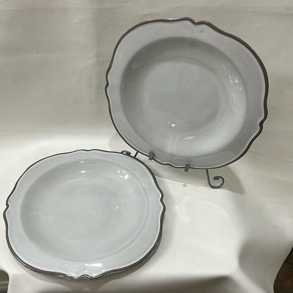 Crate&Barrel Deep Dinner Plates Lira White Gray Porcelain 11 1/4 In Scalloped - Picture 1 of 8